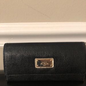 Guess wallet